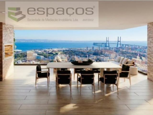 à venda Luxuoso apartamento, Terracos da Ponte Sacavem, Loures, Lisboa