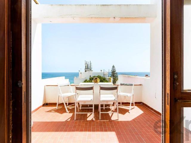 à venda Luxuoso apartamento de 82 m2, Luz, Portugal
