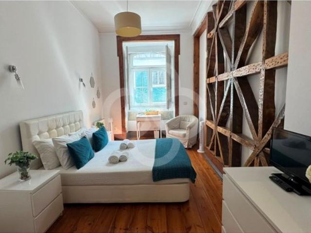 à venda Apartamento de alto padrão de 110 m2, Praca da Figueira Madalena, Lisboa