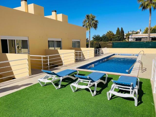 à venda Casa geminada de alto padrão de 109 m2, Patroves, Faro