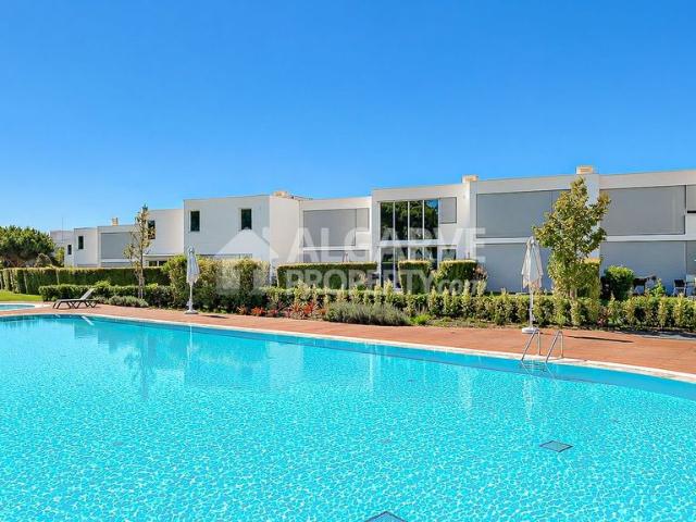 à venda Casa geminada de 118 m2, Vilamoura, Portugal