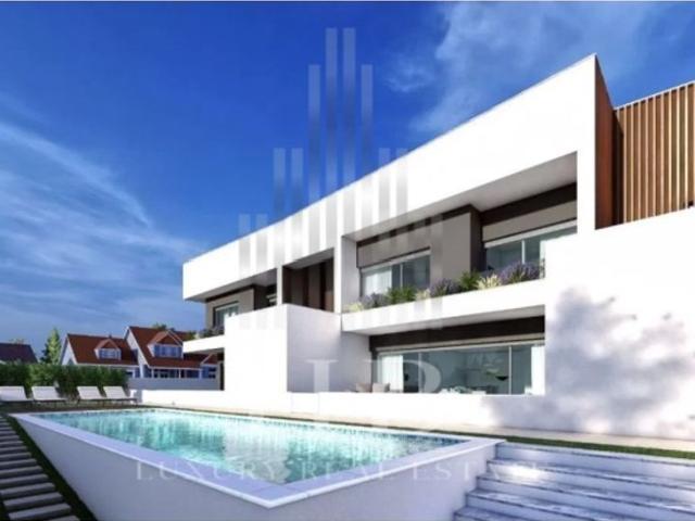à venda Casa de 250 m2, Loures, Lisboa