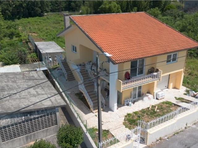 à venda Casa de 267 m2, Santa Maria da Feira, Portugal
