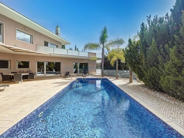 à venda Casa de alto padrão de 280 m2, Patroves, Albufeira, Faro