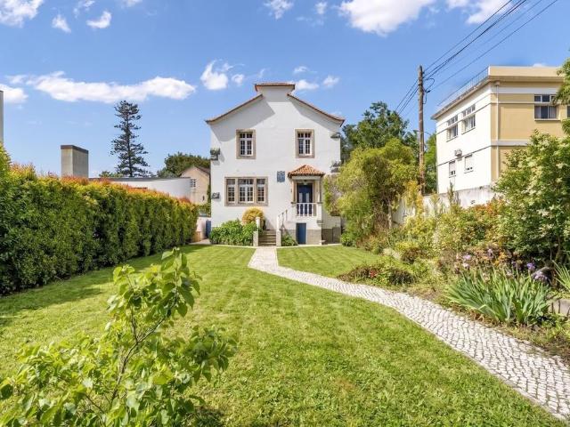 à venda Casa de 330 m2, Oeiras, Lisboa