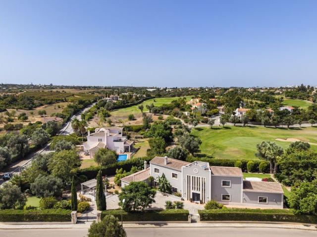 à venda Casa de 380 m2, Lagoa e Carvoeiro, Lagoa, Faro
