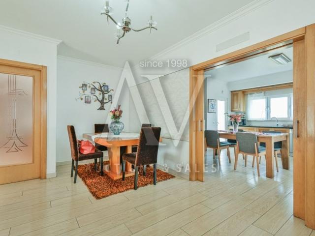 à venda Casa de 394 m2, Leiria, Portugal