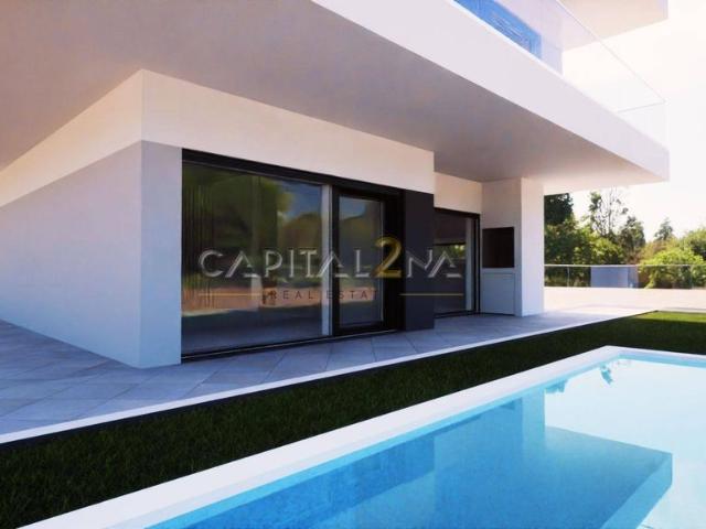à venda Casa de 460 m2, Odivelas, Portugal
