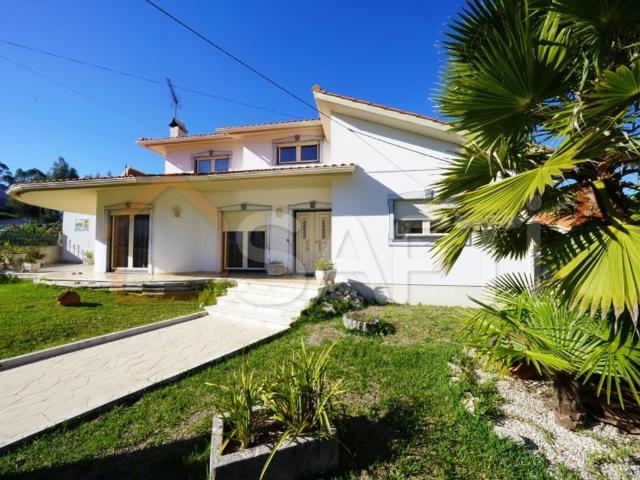 à venda Casa de 583 m2, Vila Nova de Ourém, Santarém