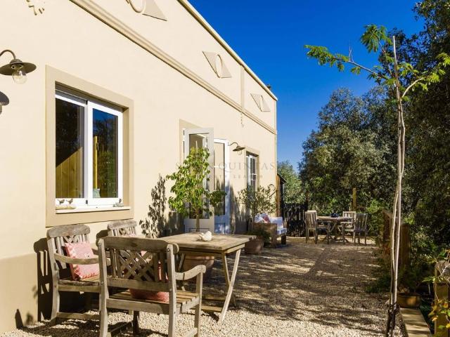 à venda Exclusiva mansão de 3 dormitórios, Querença, Tôr e Benafim, Portugal