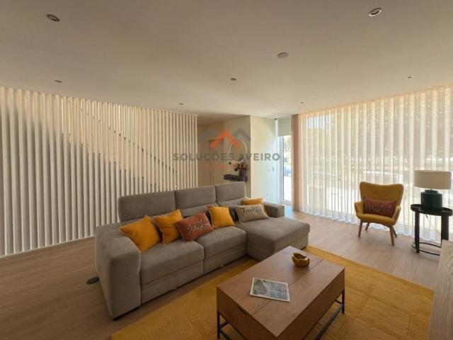 Casa de luxo de 326 m² à venda Centro, Aveiro