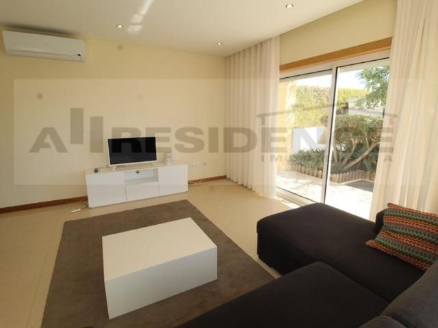 à venda Casa de alto padrão de 119 m2, Patroves, Albufeira, Faro