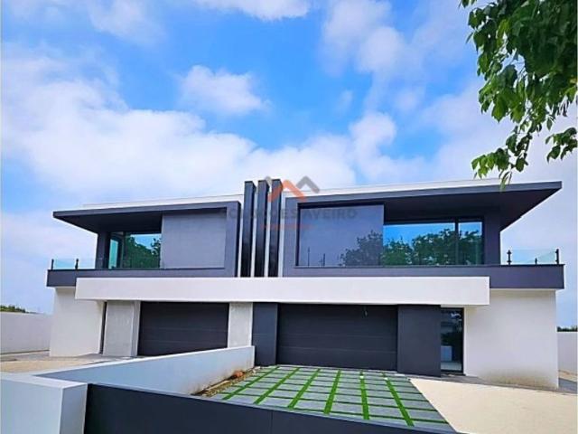 à venda Casa de alto padrão de 230 m2, Solposto, Aveiro