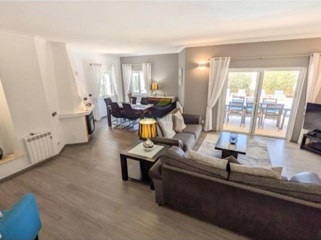 à venda Casa de alto padrão de 250 m2, Alpouvar, Albufeira, Faro