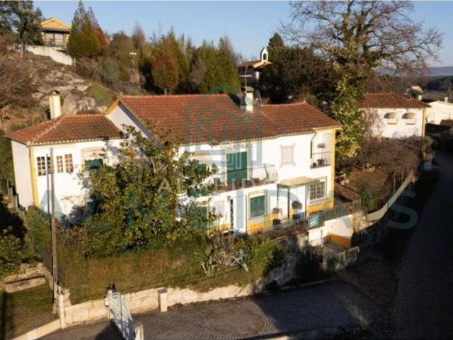 à venda Casa de 250 m2, Chaves, Vila Real
