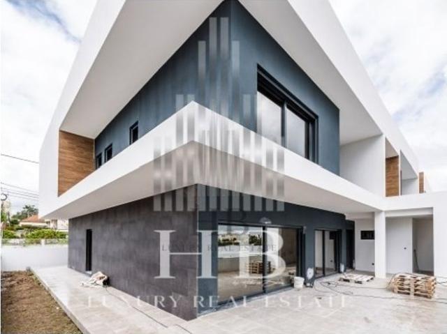 à venda Casa de alto padrão de 250 m2, Loures, Portugal