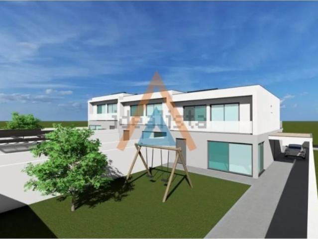 à venda Casa de alto padrão de 295 m2, Santa Maria da Feira, Portugal