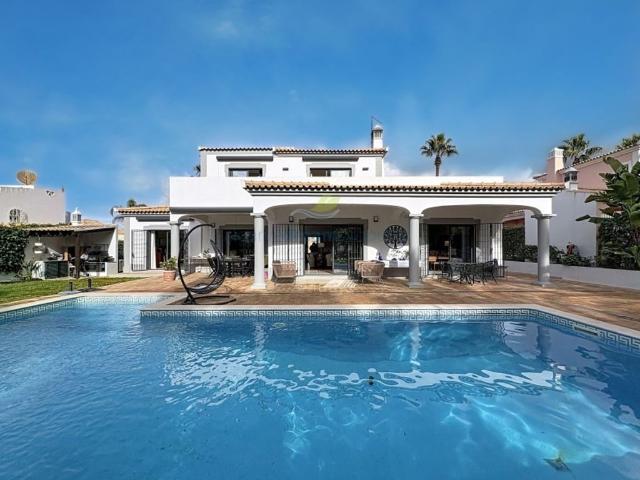 à venda Casa de alto padrão de 290 m2, Vilamoura, Loulé, Faro