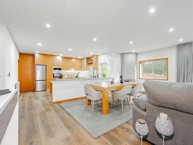 à venda Casa de alto padrão de 318 m2, Amares, Braga