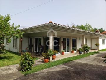 à venda Casa de alto padrão de 327 m2, Santo Tirso, Porto