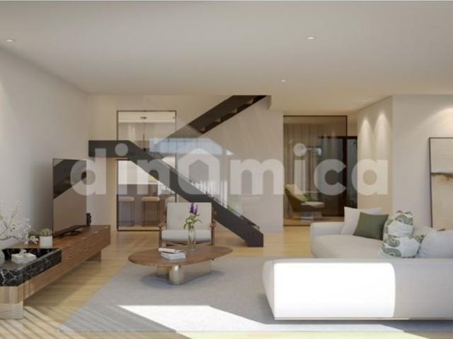 à venda Casa de alto padrão de 344 m2, Vila Nova de Famalicão, Braga