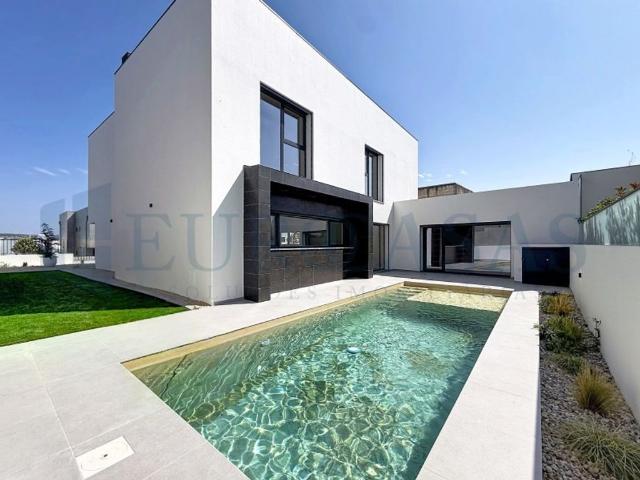 à venda Casa de alto padrão de 350 m2, Torres Vedras, Lisboa