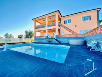 à venda Casa de alto padrão de 400 m2, Tomar, Santarém