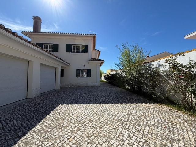 à venda Casa de alto padrão de 420 m2, Vale da Rosa, Setúbal