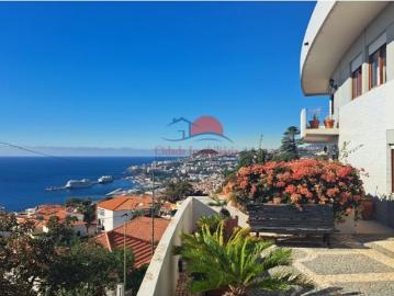 à venda Casa de alto padrão de 646 m2, Funchal, Portugal