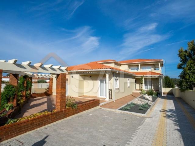 à venda Casa de alto padrão de 717 m2, Marinha Grande, Portugal