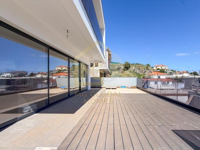 à venda Casa de alto padrão, Santa Cruz, Madeira