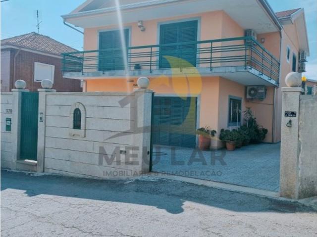 à venda Casa de alto padrão, Santa Maria da Feira, Aveiro