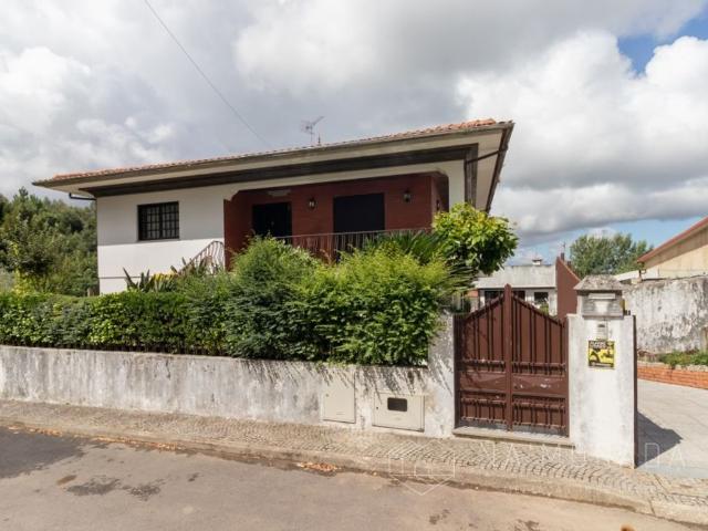 à venda Casa Exclusiva, Oliveira de Azeméis, Aveiro