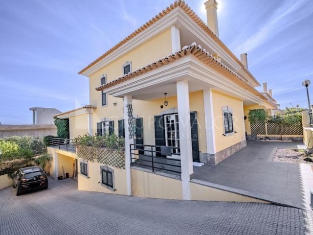 à venda Casa de alto padrão de 438 m2, Cascais, Portugal