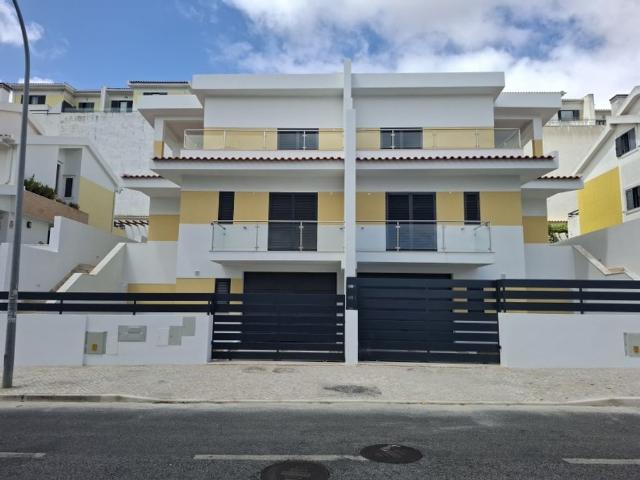 à venda Casa de alto padrão de 240 m2, Amadora, Portugal