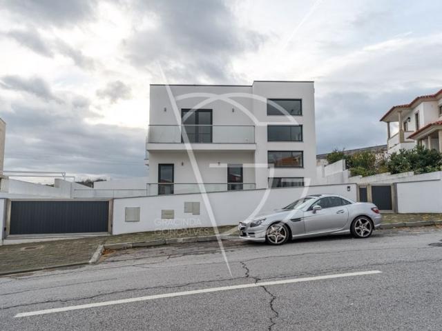 à venda Casa Exclusiva, Bairro do Sardao, Mirandela, Bragança