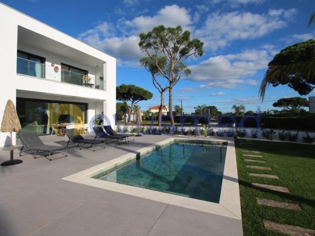 à venda Casa Exclusiva de 148 m2, Loulé, Portugal