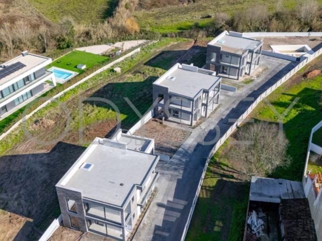 à venda Casa Exclusiva de 195 m2, Caldas da Rainha, Leiria