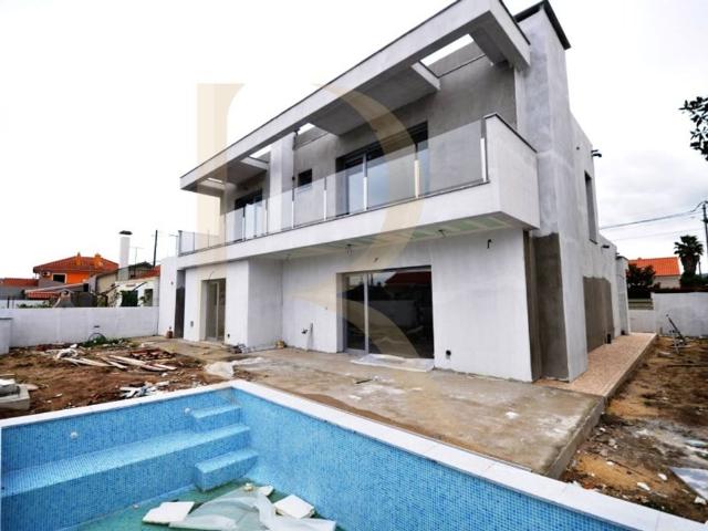 à venda Casa Exclusiva de 243 m2, Setúbal