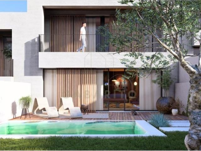 à venda Casa Exclusiva de 241 m2, Santa Maria da Feira, Aveiro