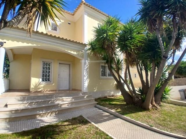 à venda Casa Exclusiva, Marisol, Seixal, Setúbal
