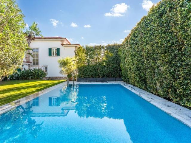 à venda Casa Exclusiva de 258 m2, Cascais, Portugal