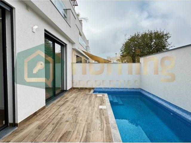 à venda Casa Exclusiva de 269 m2, Olhão, Portugal