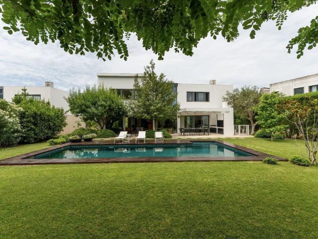 à venda Casa Exclusiva de 274 m2, Cascais, Portugal