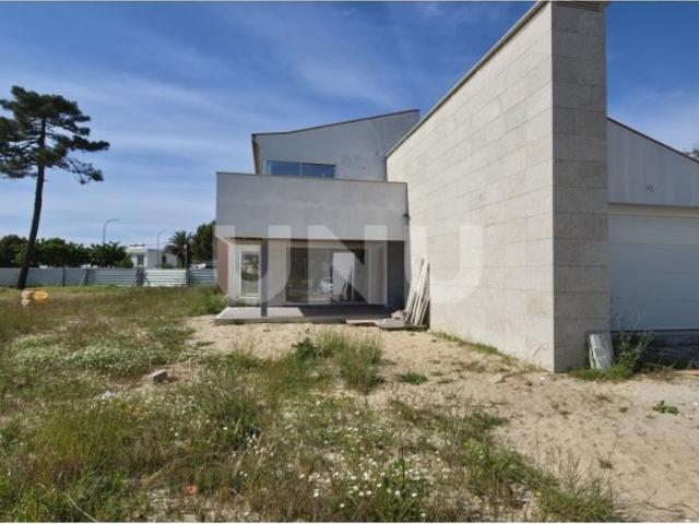 à venda Casa Exclusiva de 284 m2, Ovar, Aveiro