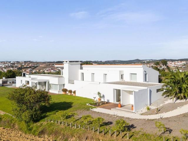 à venda Casa Exclusiva de 223 m2, Torres Vedras, Lisboa