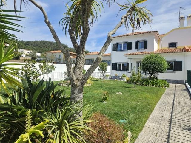à venda Casa Exclusiva de 340 m2, Sabugo, Sintra, Lisboa