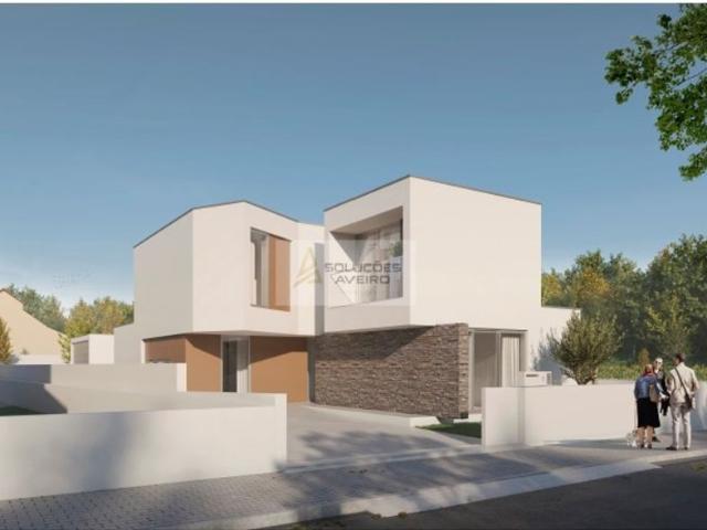 à venda Casa Exclusiva de 351 m2, Aradas, Aveiro