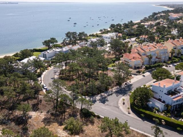 à venda Casa Exclusiva de 395 m2, Grândola, Setúbal