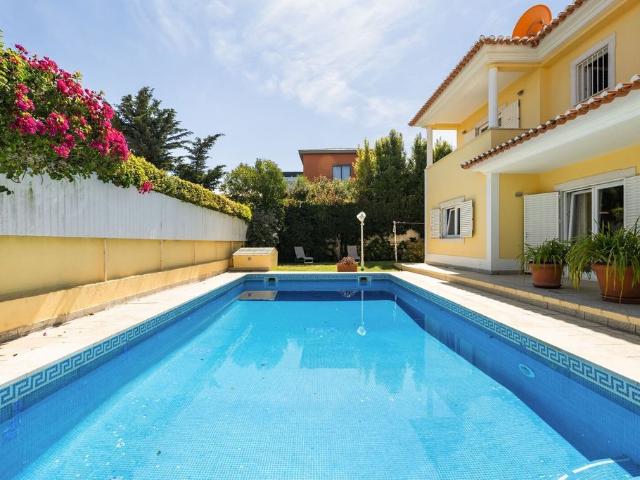 à venda Casa Exclusiva de 300 m2, Cascais, Portugal